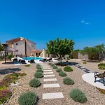 Olive Garden Zadarvillas Pristeg