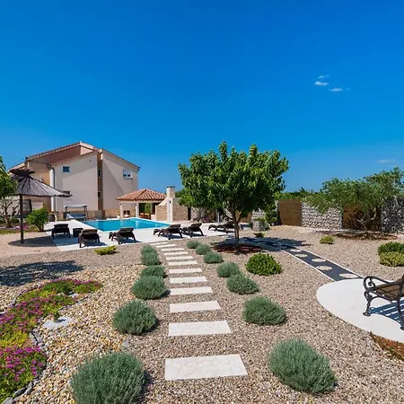 Olive Garden Zadarvillas Pristeg