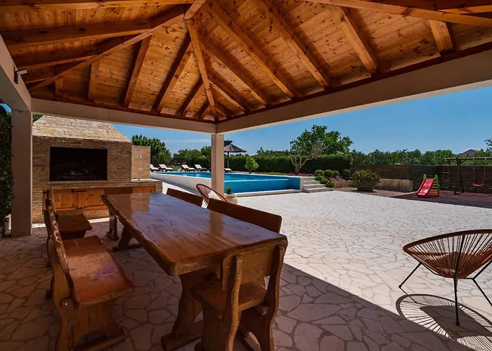 Olive Garden Zadarvillas Villa Pristeg