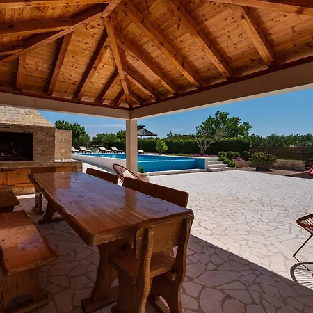 Olive Garden Zadarvillas Villa Pristeg