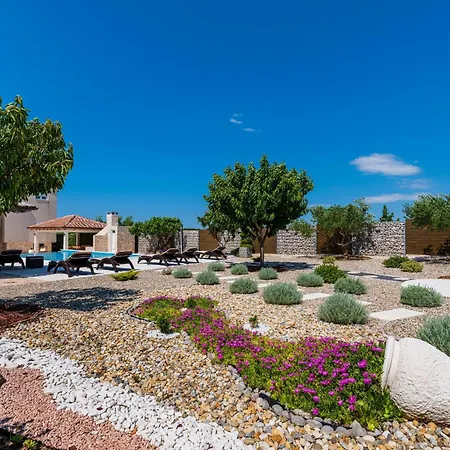 Villa Olive Garden Zadarvillas Pristeg